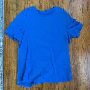 lululemon athletica Men’s Blue Short Sleeve Workout Tee (L)
